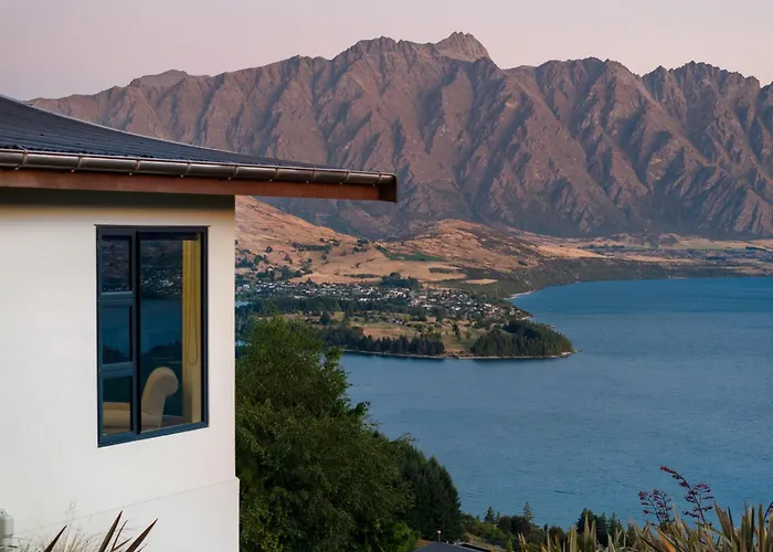 Vanda Heights Queenstown
