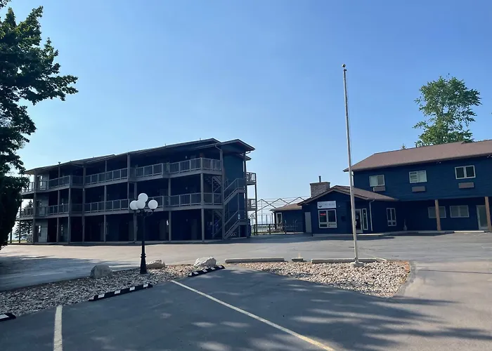 Lake Bluff Inn And Suites South Haven
