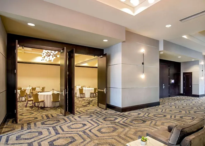 Hilton Columbus/Polaris Hotel