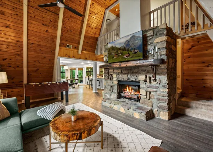 Sugar Bear Cabin With Hot Tub And Fire Pit Pigeon Forge