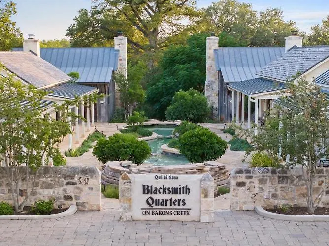Blacksmith Quarters On Barons Creek Fredericksburg