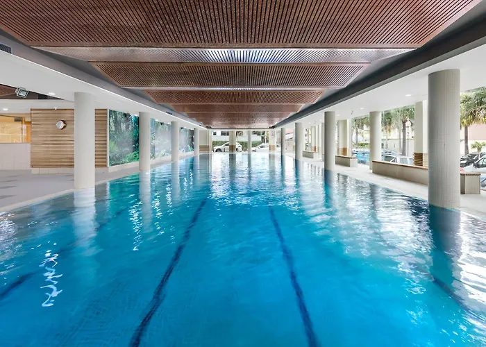 Meriton Suites Waterloo Sydney