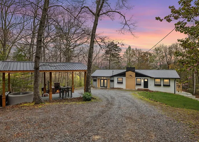 Bluff Mountain Bungalow Home Sevierville