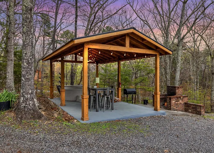 Bluff Mountain Bungalow Home Sevierville