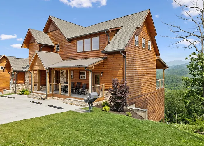 Oakley Lodge: Luxury Cabin W/ Mtn Views Indoor Pool • Hot Tub Sevierville