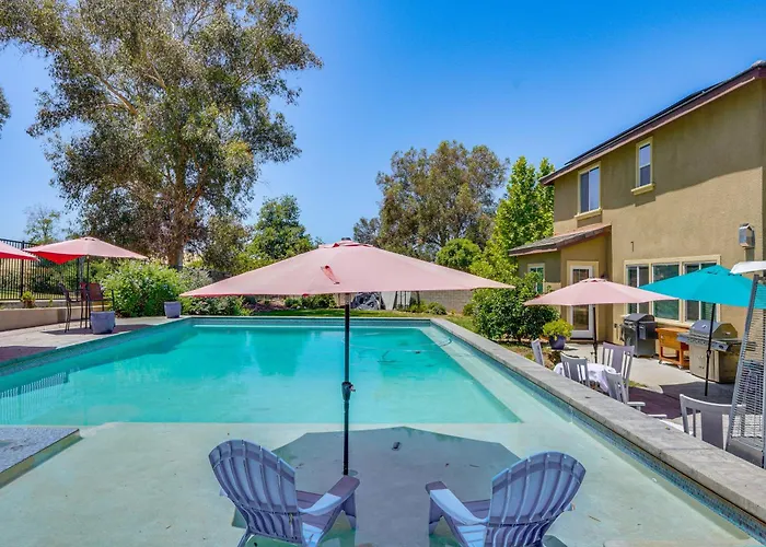 Rio Bravo Country Club Home In Bakersfield W/ Pool
