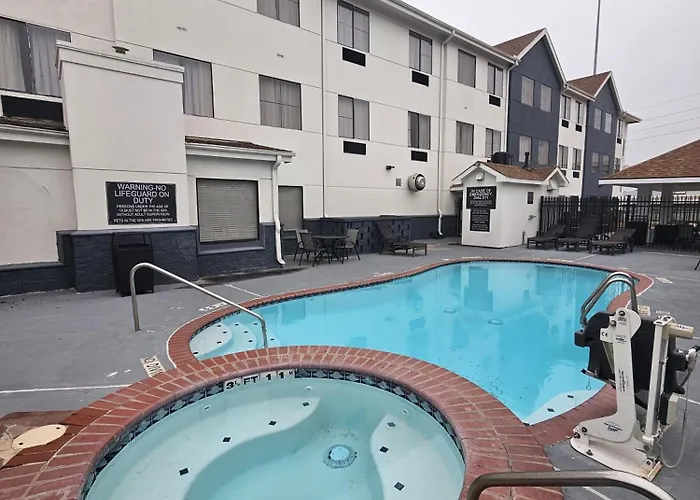 Candlewood Suites Stafford Houston