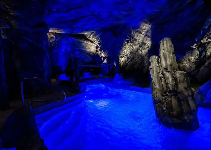 Cavern Cascades Pigeon Forge