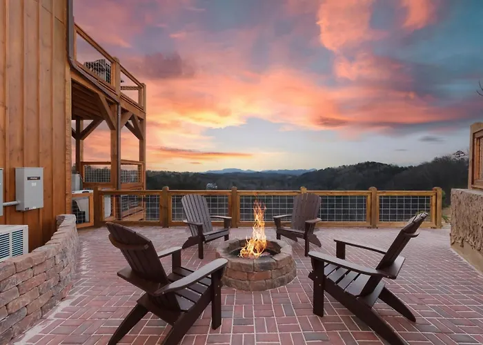 Splash Mountain Pool Hot Tub Theater Game Room Sevierville