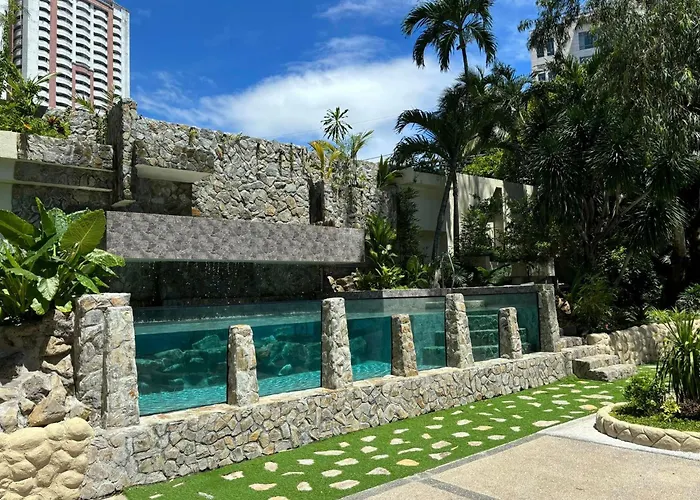 Century Park Hotel Manila