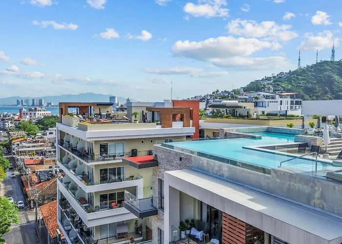 Rooftop Pool, Bar And Gym, Romantic Zone Stay Puerto Vallarta