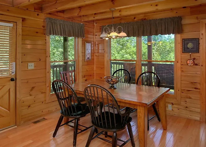 A Mountain View Theater Lodge Holiday Home Pigeon Forge