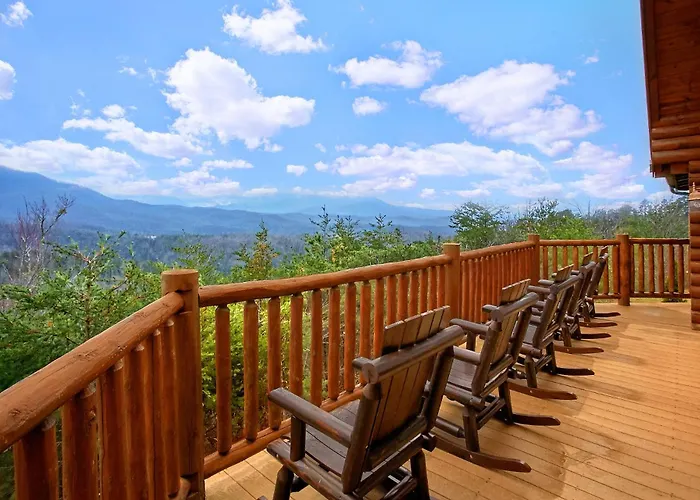 Family Fun Cabin Theater Room Hot Tub Gatlinburg