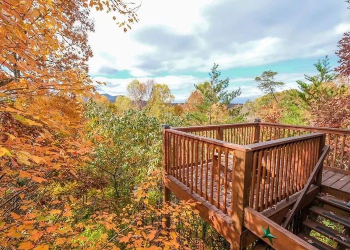 Beauty And The Bear By Colonial Properties Pigeon Forge