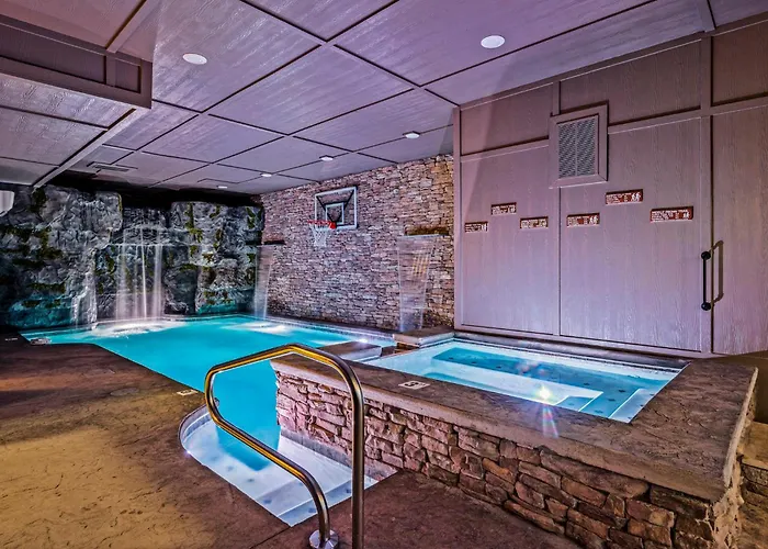 Ace In The Hole: Private Pool Cinema Mini-Golf Villa Sevierville