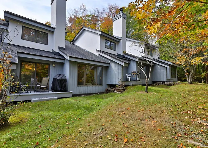 Woods Resort And Spa A7 - Cozy 2-Bedroom Condo With Skiing, Tennis, Spa, Hot Tub And Pool Access Killington