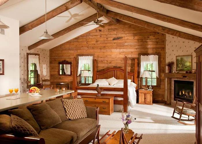 Chanticleer Cabins Sturgeon Bay