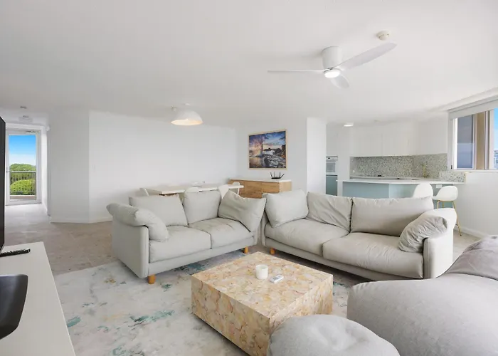 Rainbow Commodore Coolangatta Gold Coast