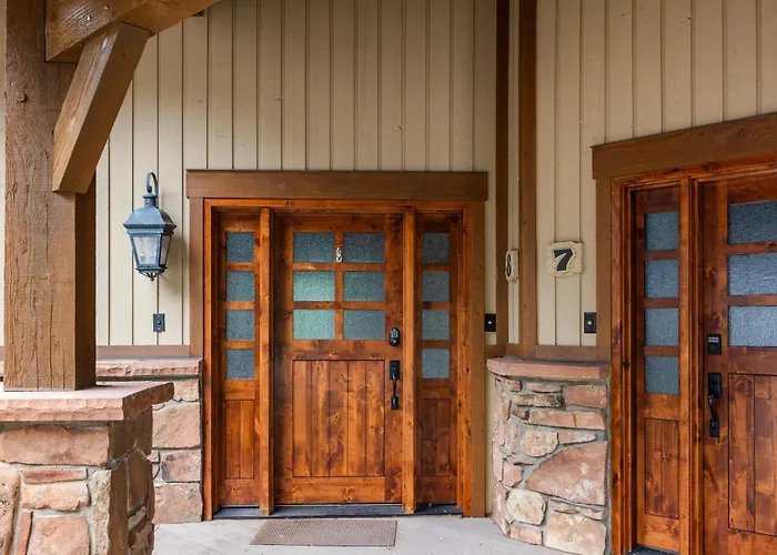 Deer Valley Little Belle Ultimate Ski Getaway, Sleeps 14, Luxury Design, Private Hot Tub, Park City