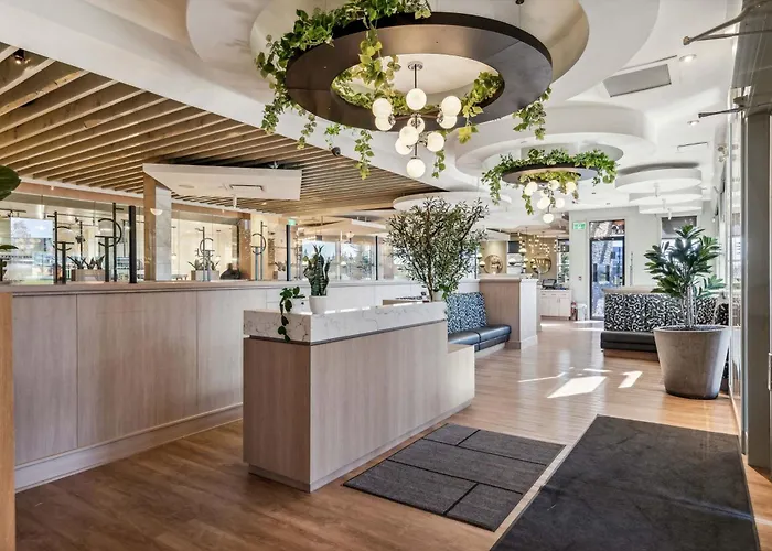 Sandman Signature Calgary Airport Hotel