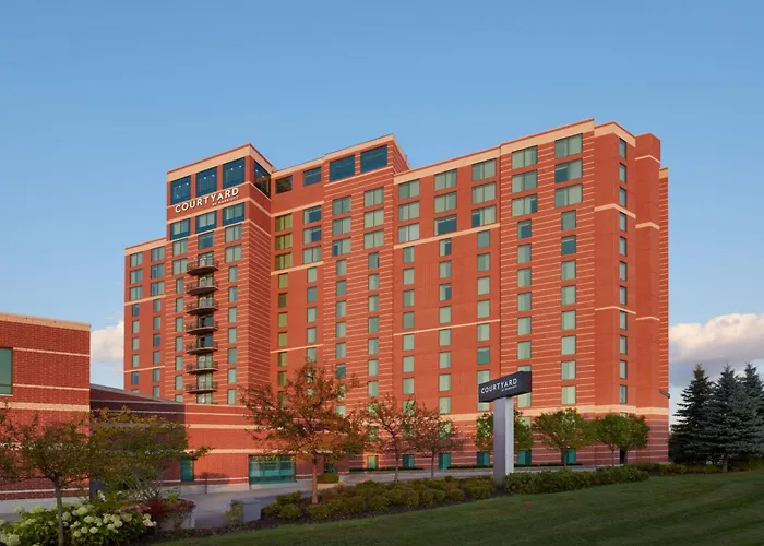 Courtyard By Marriott Ottawa East Hotel