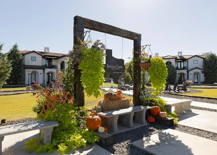 Barons Creek Vineyards Hotel Fredericksburg
