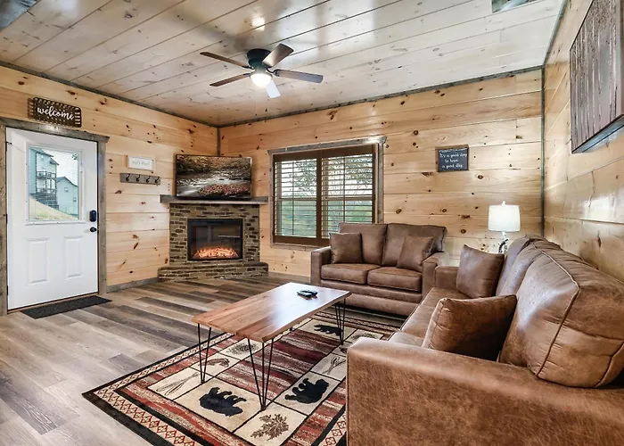 Modern 4 Bedroom Cabin In Timeless Resort Near Parkway And Dollywood With Game Room And Hot Tub Sevierville