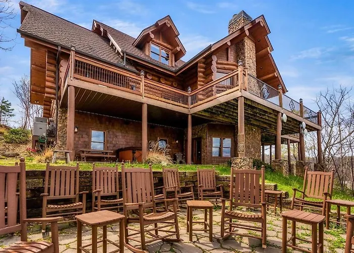 Bear Paw - 7 Bed, 8Ba, Sleeps 22, Location, Hot Tub Villa Gatlinburg