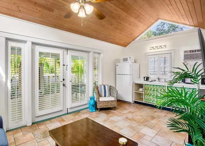 Eden House Hotel Key West