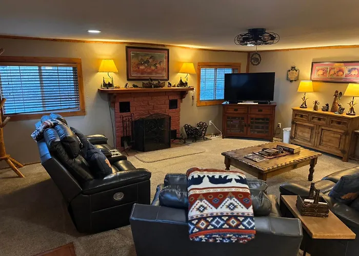 Gonzales Cozy Little Bear Cabin Ruidoso