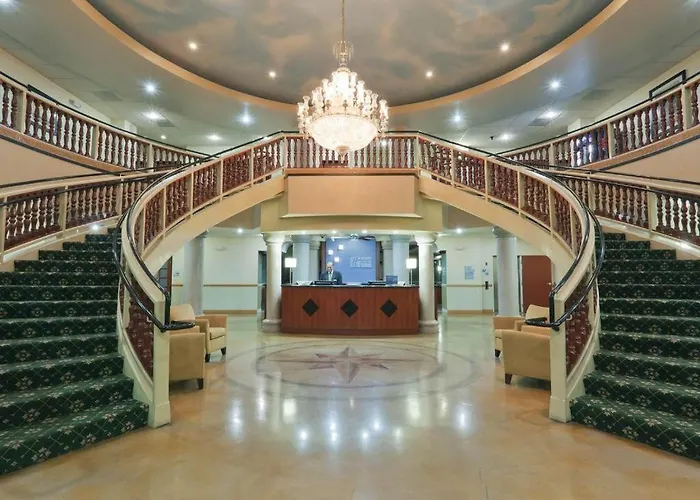 Holiday Inn Express Hotel & Suites Bakersfield Central By Ihg
