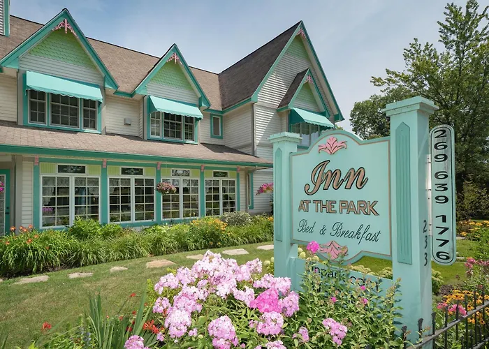 Inn At The Park Bed And Breakfast South Haven