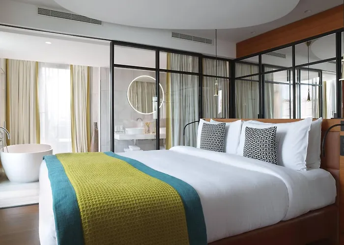 Renaissance Paris Republique Hotel & Spa