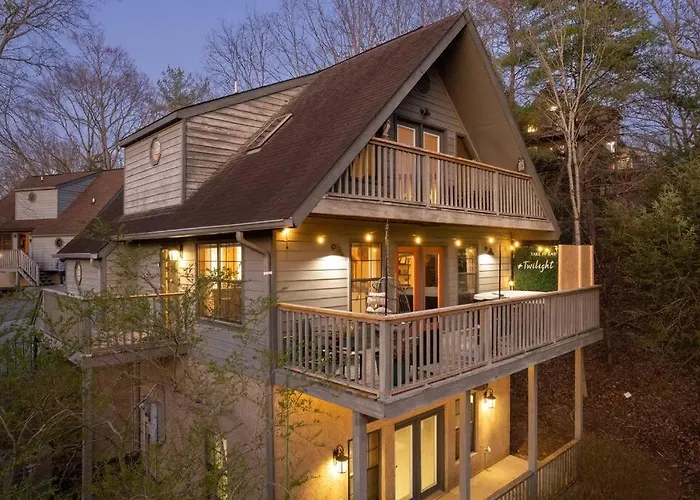 Twilight Timber - Pet Friendly Cabin With Hot Tub, And Game Room Pigeon Forge