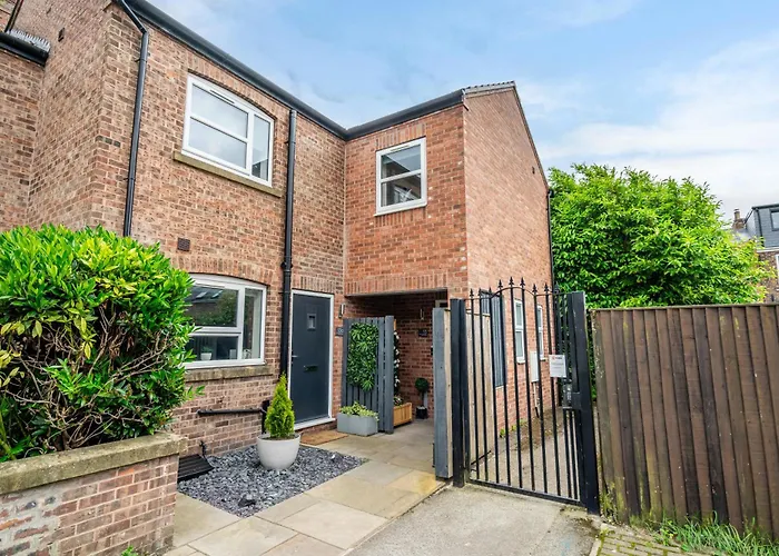 The Ebor House - With Hot Tub Villa York