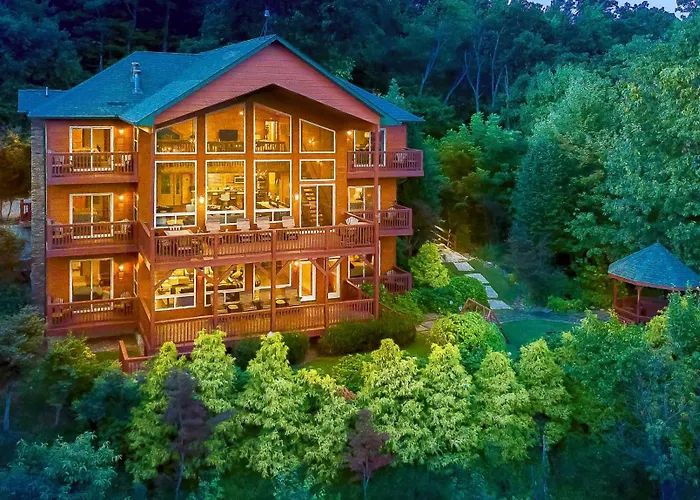 Million Views Hot Tub Game Room Sleeps 25 Gatlinburg