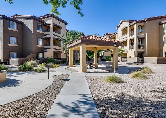 Coyote Landing Gem W/ Patio & Pool Access In Mesa Villa