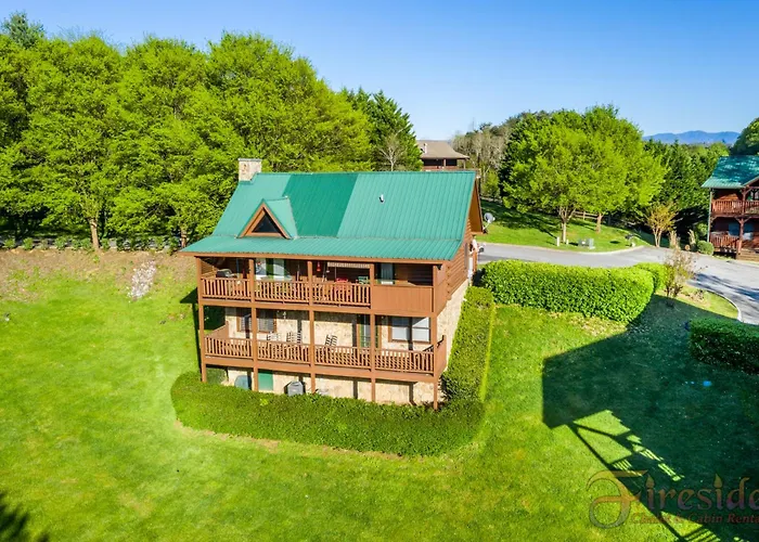 Three Bears Villa Pigeon Forge