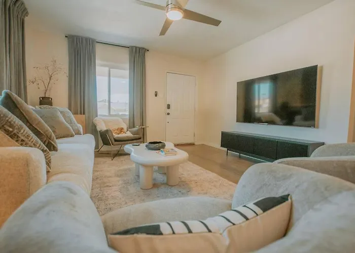 Casa Urbana-Close To Downtown-Hot Tub-Pet Friendly-No Pet Fees! Albuquerque