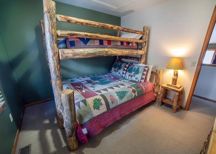 Lazy R Cottages- 15 Cabin Estes Park