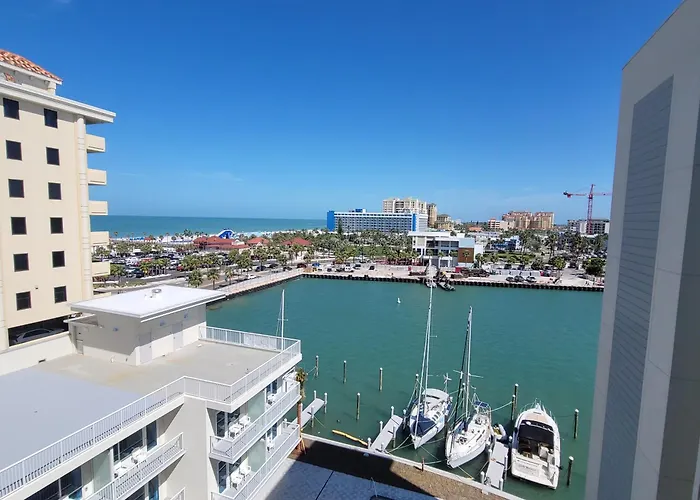 Charthouse Clearwater Beach Marina Hotel