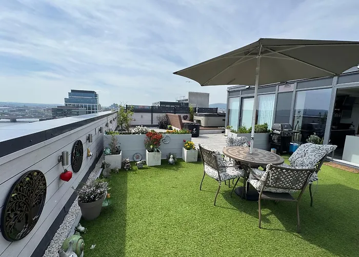 James Clow Bed & Breakfast Belfast