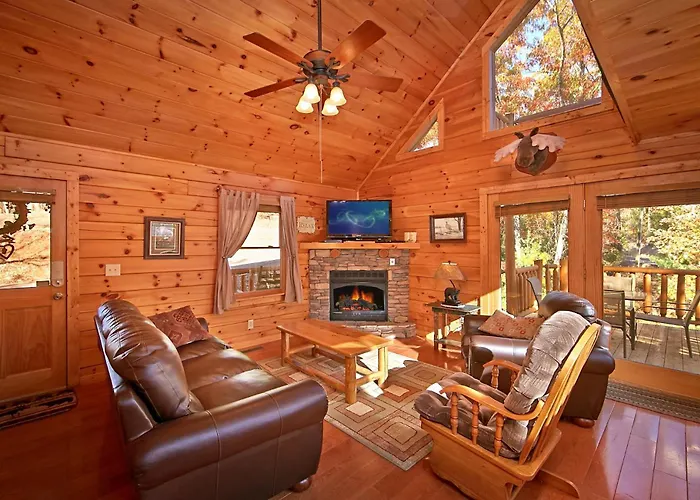 A Secret Hideaway Villa Sevierville