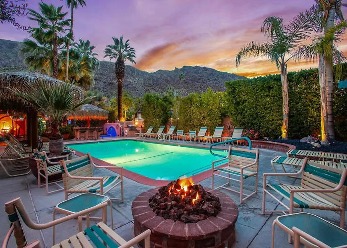 Coyote Inn - 21 And Over - A Town & Desert Boutique Hotel Palm Springs