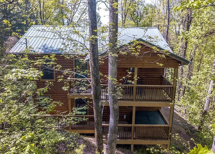 Little Bear Cabin Gatlinburg