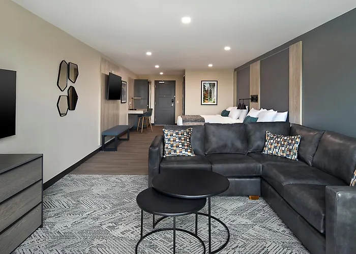 Clubhouse Hotel & Suites Rapid City