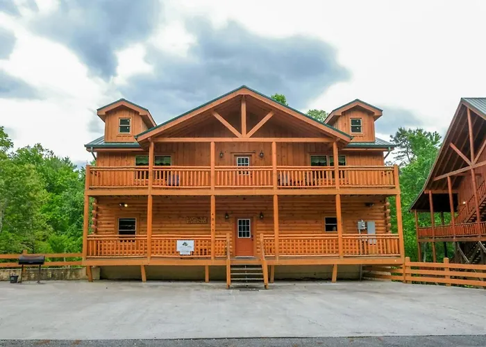Emerald And Evergreen At Sherwood Gatlinburg