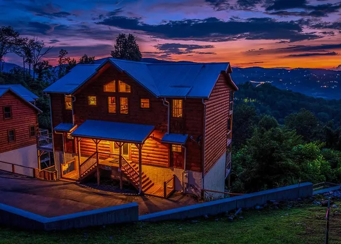Bigger Bear Views Lodge Gatlinburg