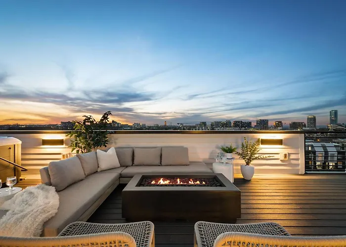 Archer House | Hot Tub Rooftop | Downtown Luxury! Nashville