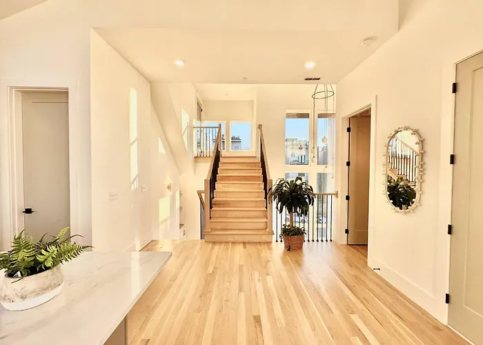 Archer House | Hot Tub Rooftop | Downtown Luxury! Nashville